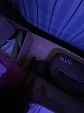 jovenestraviesos online show from 11.14.25