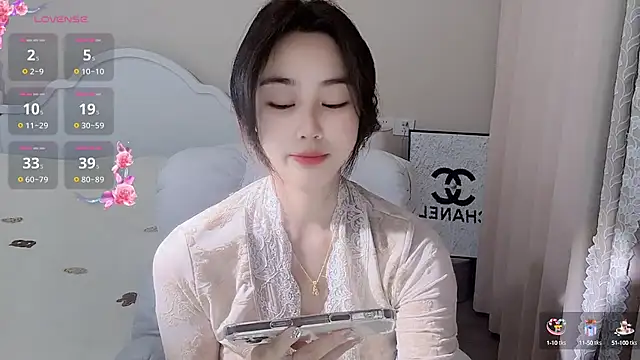 Caitlyn   online show from 02.07.25