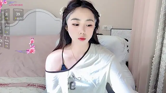 Caitlyn   online show from 03.04.25