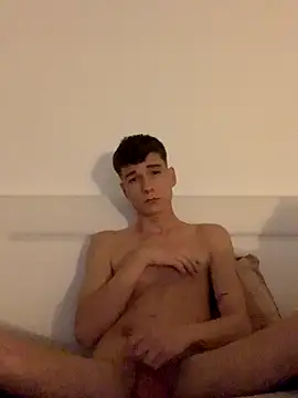 Snapshot of MiguelRausch chatting on 09.10.25 MiguelRausch online show from 09.10.25