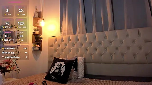 savagequeenbee7 online show from 12.12.24