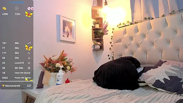 savagequeenbee7 online show from 01.01.25