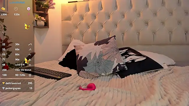 savagequeenbee7 online show from 01.10.25