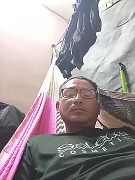 Andresguz35 online show from 10.16.25