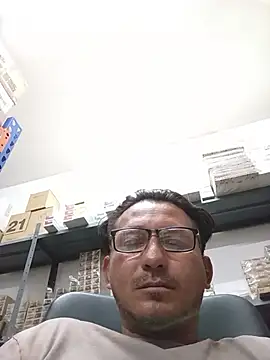 Andresguz35 online show from 10.22.25