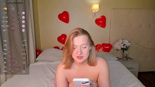 Snapshot of Emma__Leee chatting on 02.16.25 Emma Leee online show from 02.16.25