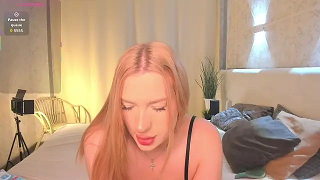 Emma  Leee online show from 03.31.26