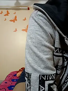 Snapshot of Sanaya_7 chatting on 12.25.24 Sanaya 7 online show from 12.25.24