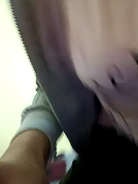 Snapshot of Sanaya_7 chatting on 01.04.25 Sanaya 7 online show from 01.04.25