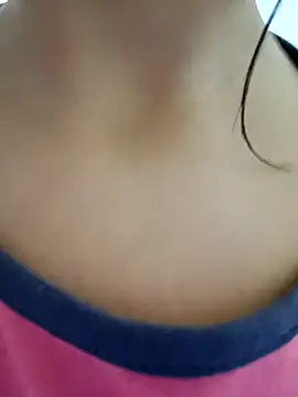 Snapshot of Sanaya_7 chatting on 01.11.25 Sanaya 7 online show from 01.11.25