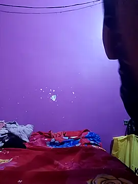 Snapshot of Sanaya_7 chatting on 10.11.25 Sanaya 7 online show from 10.11.25