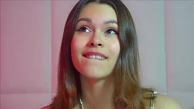 Snapshot of PollyLanders chatting on 10.19.25 PollyLanders online show from 10.19.25