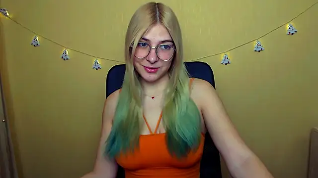 Luna Lush  online show from 12.08.24