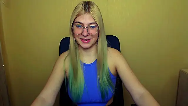 Luna Lush  online show from 02.06.25