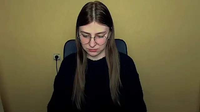 Snapshot of Luna_Lush_ chatting on 04.23.26 Luna Lush online show from 04.23.26