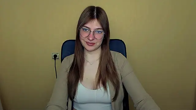 Snapshot of Luna_Lush_ chatting on 04.24.26 Luna Lush online show from 04.24.26