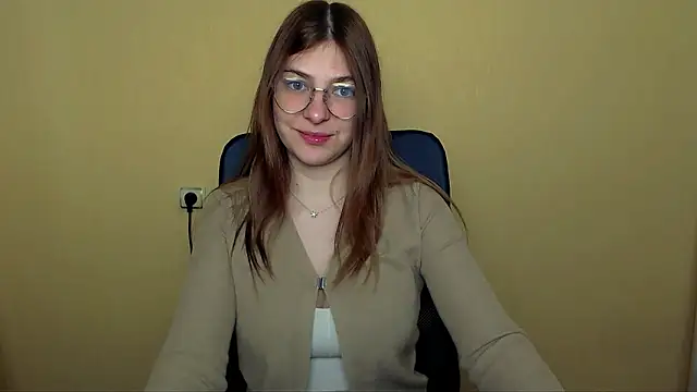 Snapshot of Luna_Lush_ chatting on 05.05.26 Luna Lush online show from 05.05.26