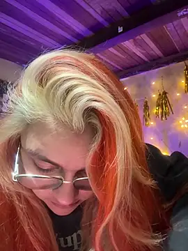 SophiaWeestt99 online show from 05.20.26
