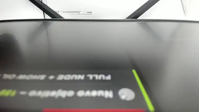 Snapshot of Molly_naughty__ chatting on 12.06.24 Molly naughty online show from 12.06.24