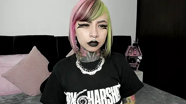 NikkiRamone online show from 01.24.25