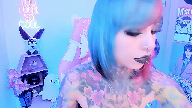 NikkiRamone online show from 11.27.25