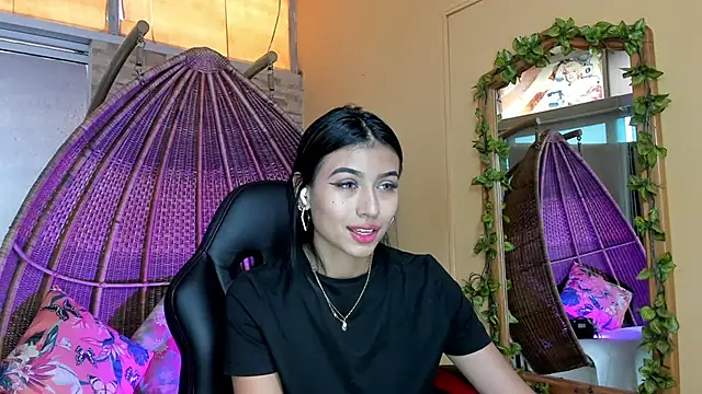 ZaraLim online show from 01.27.25