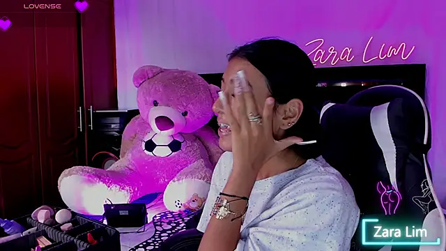 ZaraLim online show from 09.17.25