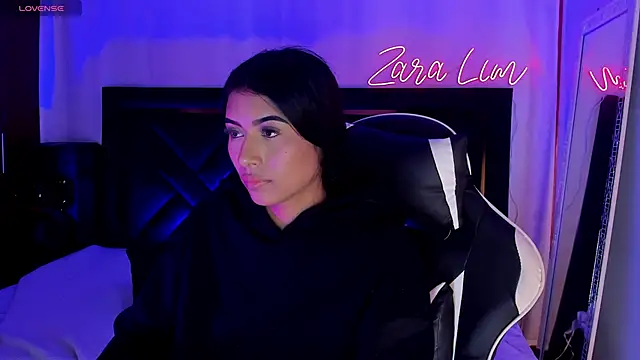 ZaraLim online show from 11.16.25