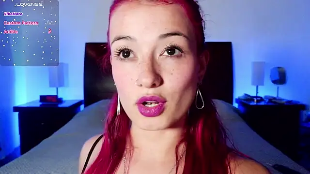 luccycollins  online show from 06.11.26