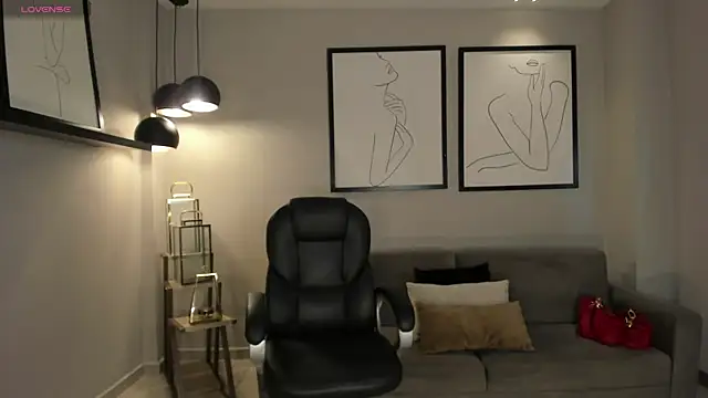 RebeccaHudson online show from 02.14.26