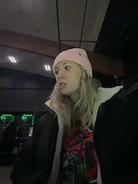 Snapshot of M1ssyk1ssy chatting on 12.31.24 M1ssyk1ssy online show from 12.31.24