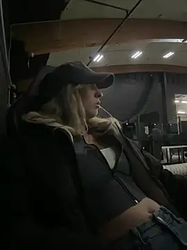 Snapshot of M1ssyk1ssy chatting on 02.01.25 M1ssyk1ssy online show from 02.01.25