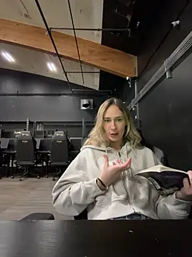 M1ssyk1ssy online show from 03.22.26