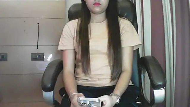 Snapshot of collage_hoty chatting on 01.18.26 collage hoty online show from 01.18.26