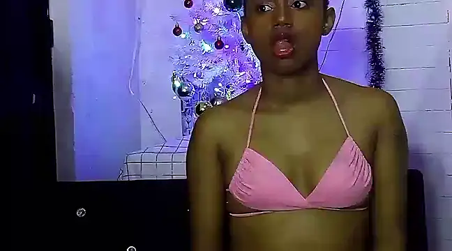 Snapshot of Electraykasey_fox chatting on 12.19.24 Electraykasey fox online show from 12.19.24