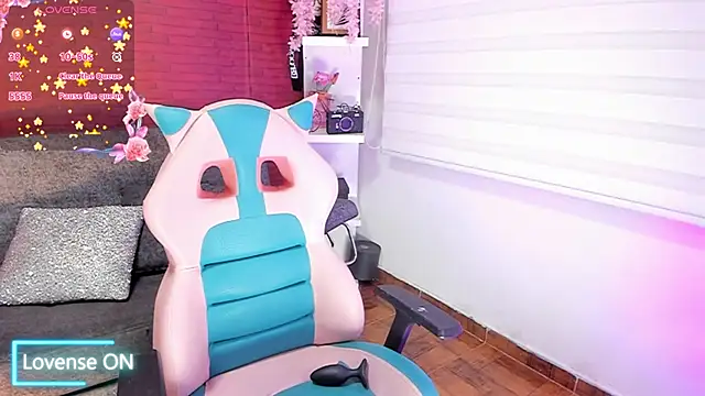 Snapshot of samantha_simur chatting on 12.14.24 samantha simur online show from 12.14.24