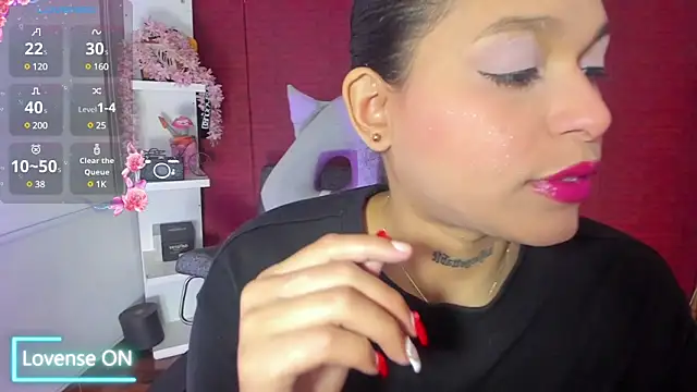 Snapshot of samantha_simur chatting on 01.18.25 samantha simur online show from 01.18.25