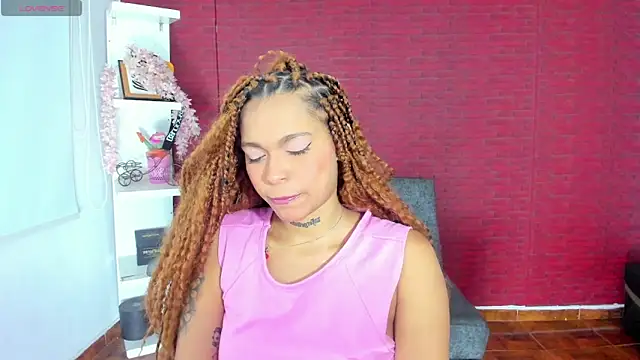 Snapshot of samantha_simur chatting on 02.04.25 samantha simur online show from 02.04.25