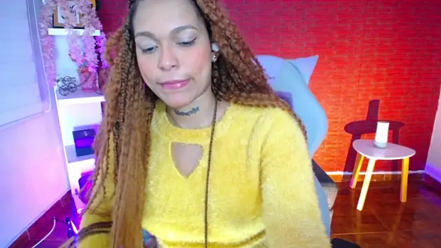 Snapshot of samantha_simur chatting on 02.11.25 samantha simur online show from 02.11.25