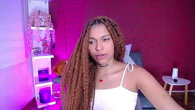 Snapshot of samantha_simur chatting on 02.13.25 samantha simur online show from 02.13.25