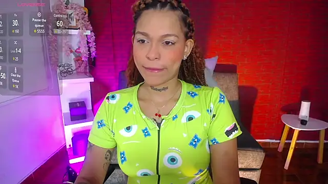 Snapshot of samantha_simur chatting on 02.14.25 samantha simur online show from 02.14.25