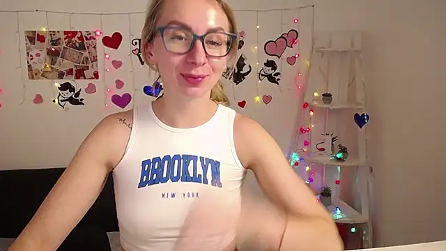Snapshot of VasilisaSii chatting on 01.27.25 VasilisaSii online show from 01.27.25