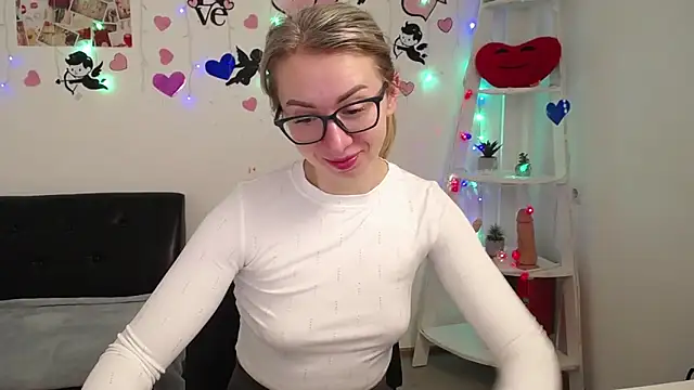 Snapshot of VasilisaSii chatting on 02.12.25 VasilisaSii online show from 02.12.25
