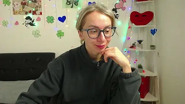 Snapshot of VasilisaSii chatting on 03.22.25 VasilisaSii online show from 03.22.25