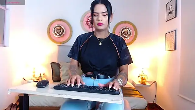 zoe hecate sexx online show from 04.16.26