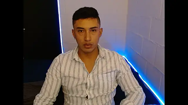 Snapshot of Davixx258 chatting on 02.19.25 Davixx258 online show from 02.19.25