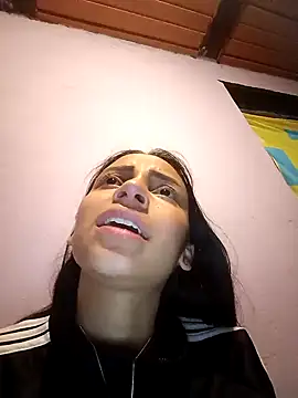 Snapshot of emma_ambar chatting on 02.08.25 emma ambar online show from 02.08.25