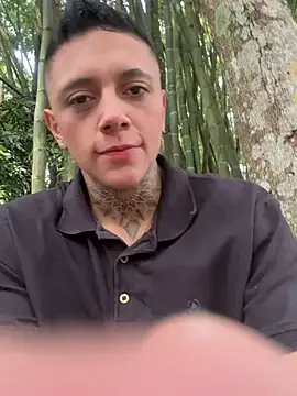 Snapshot of _PhillipBrown chatting on 12.13.24 PhillipBrown online show from 12.13.24