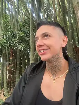 Snapshot of _PhillipBrown chatting on 12.14.24 PhillipBrown online show from 12.14.24