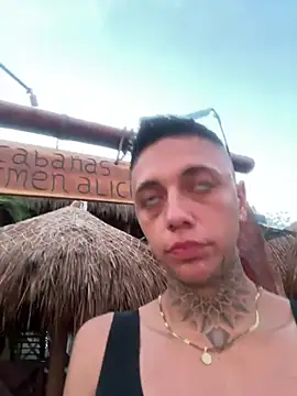 Snapshot of _PhillipBrown chatting on 12.26.24 PhillipBrown online show from 12.26.24